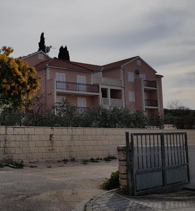 Ruzica Apartments Mirca  Экстерьер фото